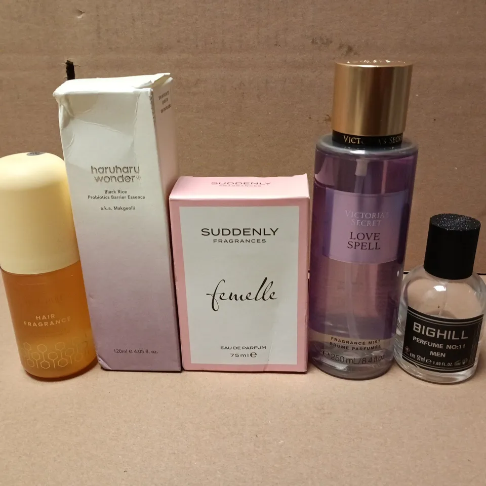 APPROX 10 ASSORTED FRAGRANCES TO INCLUDE VICTORIA SECRET , HEY HUN AND JAIPUR