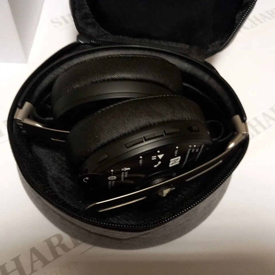 BOXED SENNHEISER MOMENTUM WIRELESS AROUND EAR HEADPHONES