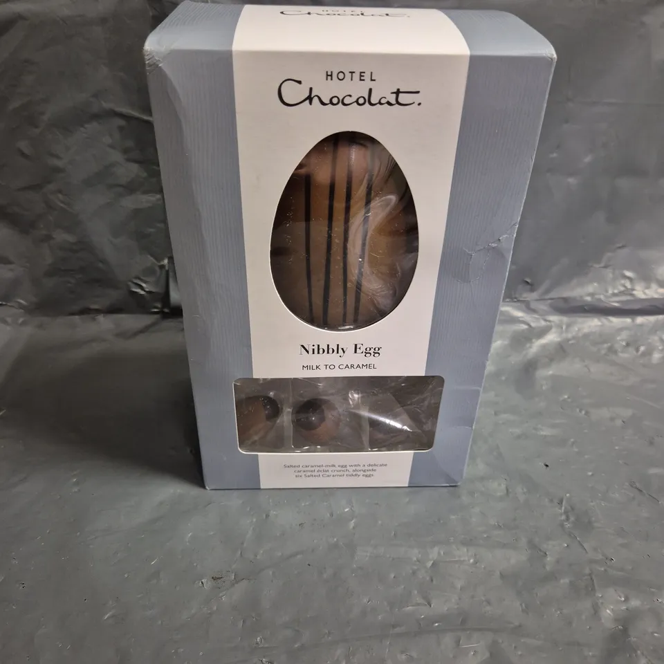 BOXED HOTEL CHOCOLATE NIBBLY EGG MILK TO CARAMEL 210G