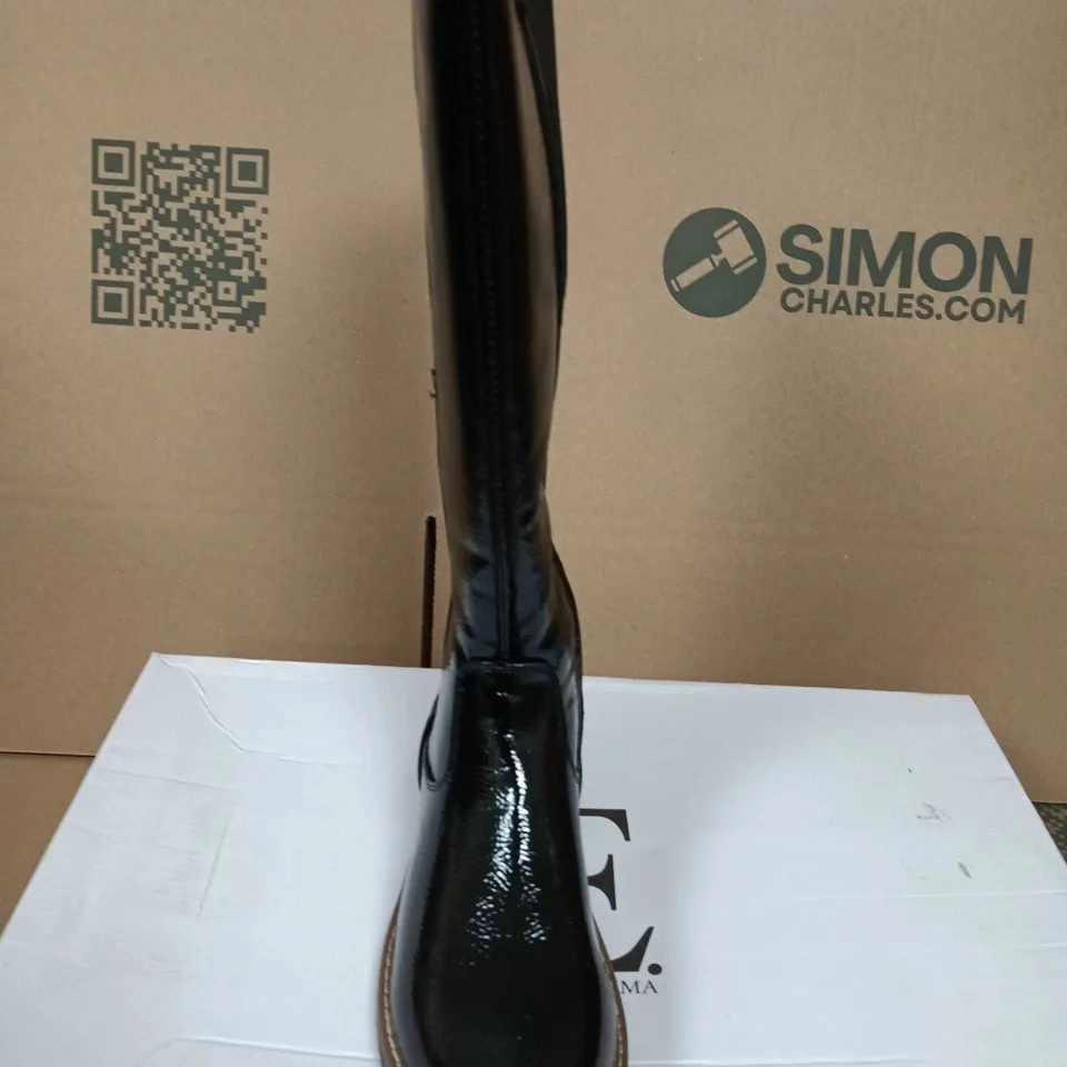 BOXED PAIR OF EMMA BLACK PATENT LEATHER KNEE-HIGH BOOTS- UK SIZE 5