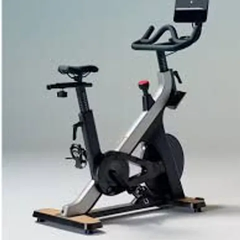 BOXED DECATHLON TRAINING EXERCISE BIKE 900 UK/HK
