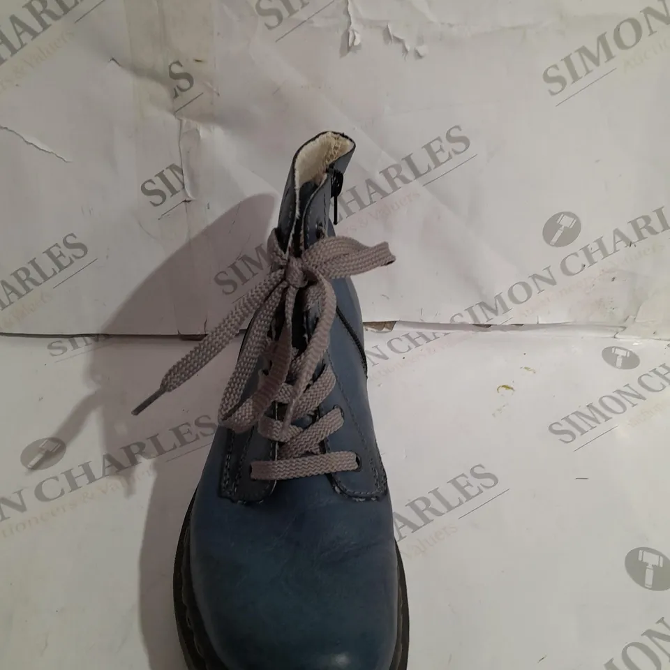 RIEKER LACE ANKLE BOOTS IN BLUE SIZE 7.5
