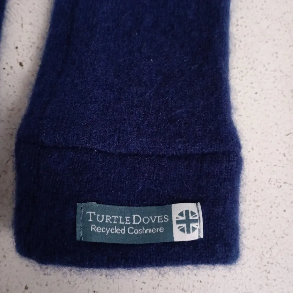 TURTLE DOVES RECYCLED CASHMERE KNIT ARM WARMERS – NAVY BLUE 