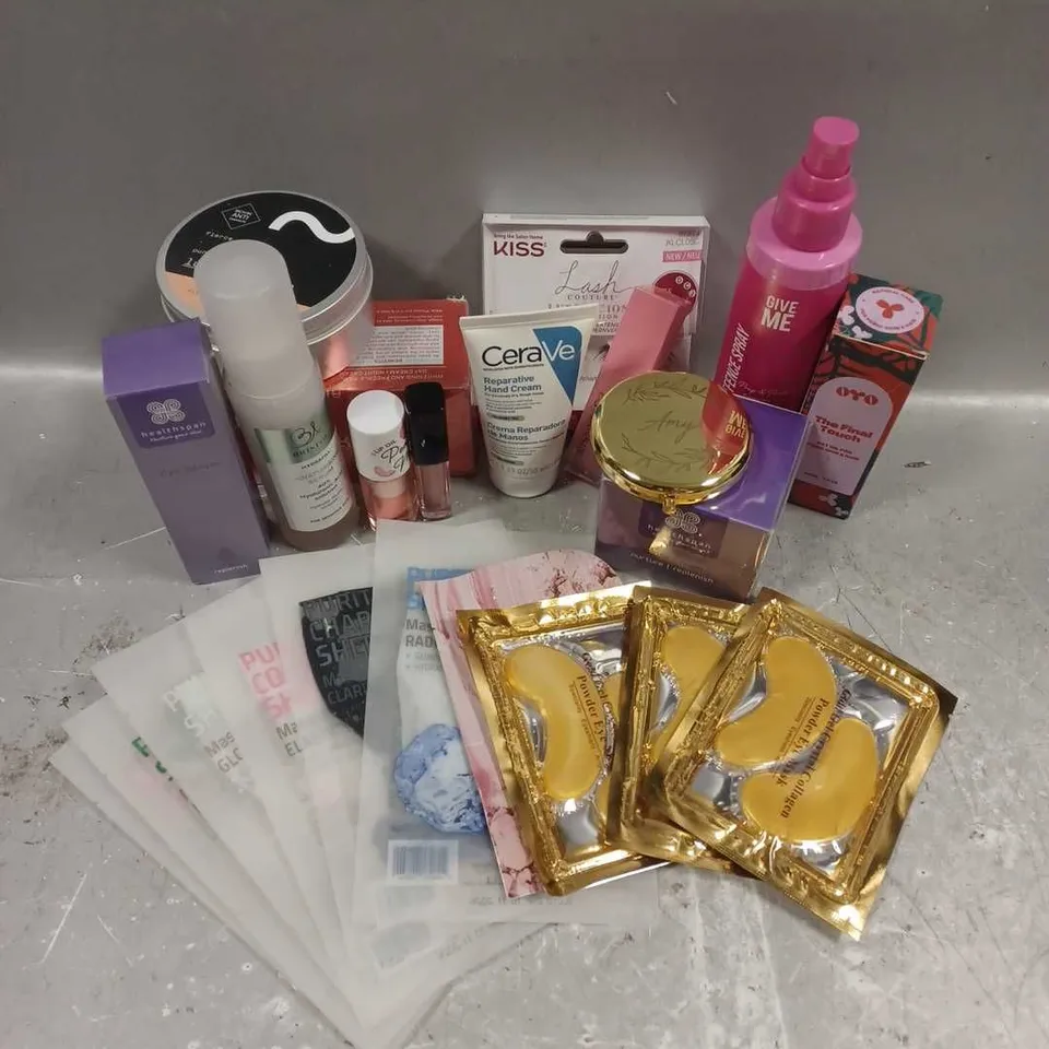 APPROXIMATELY 20 ASSORTED COSMETIC ITEMS TO INCLUDE - HEALTHSPAN NIGHT CREAM - OYO OAT OIL - CERAVE REPARITIVE HAND CREAM - ETC