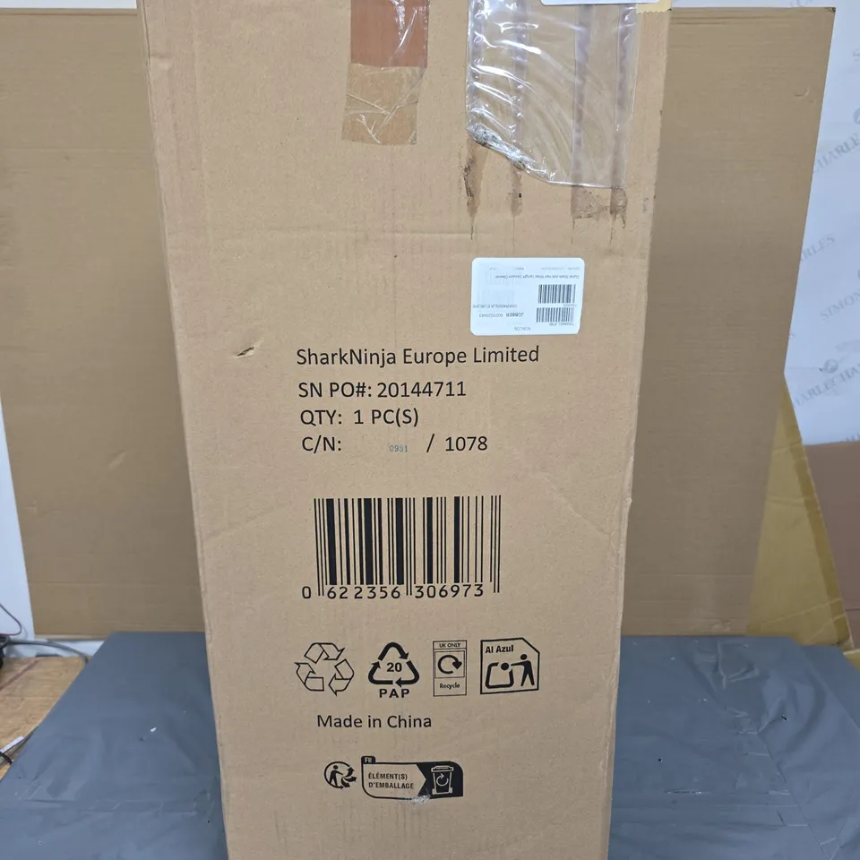 BOXED OUTLET SHARK ANTI HAIR WRAP UPRIGHT VACUUM CLEANER