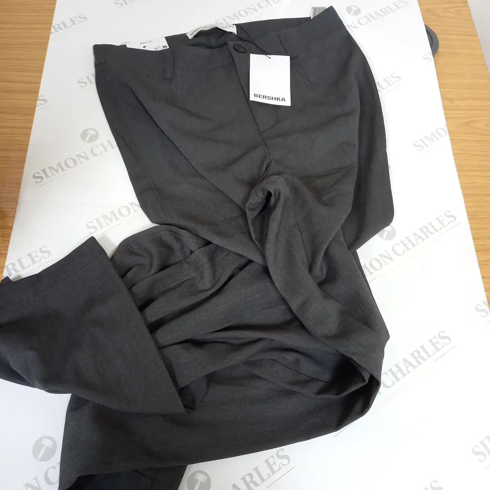 BERSHKA WIDE LEG IN GREY - 42 SIZE 