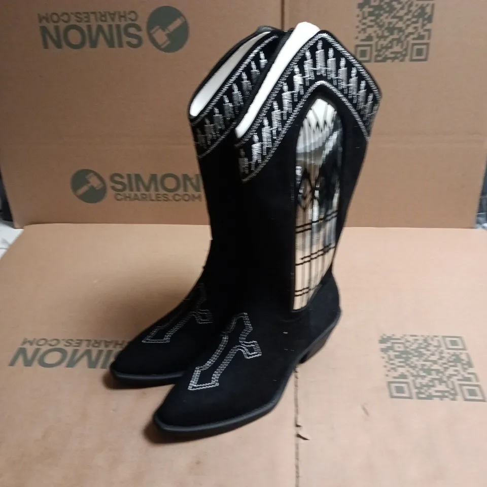 KOI COWBOY BOOTS - BLACK, EMBROIDERED WESTERN STYLE (UK 3)