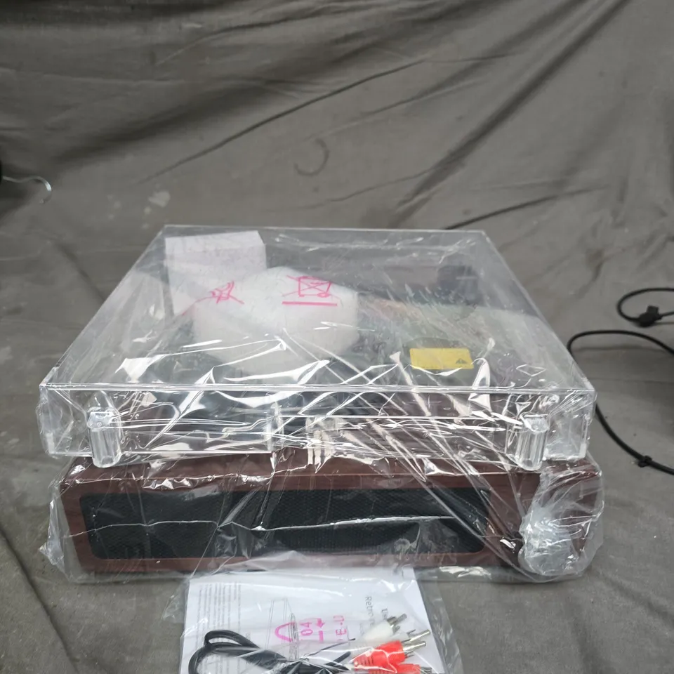 A6 RETRO TURNTABLE RECORD PLAYER