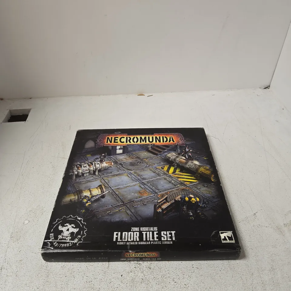 NECROMUNDA FLOOR TILE SET – HIGHLY DETAILED MODULAR TERRAIN, BOXED