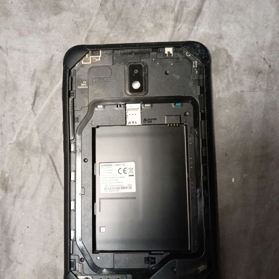 SAMSUNG TABLET PC SM-T395, 16GB – CRACKED SCREEN