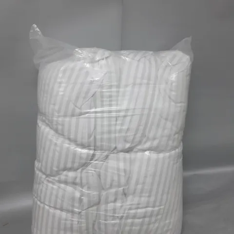 SET OF 4 BAGGED PILLOWS