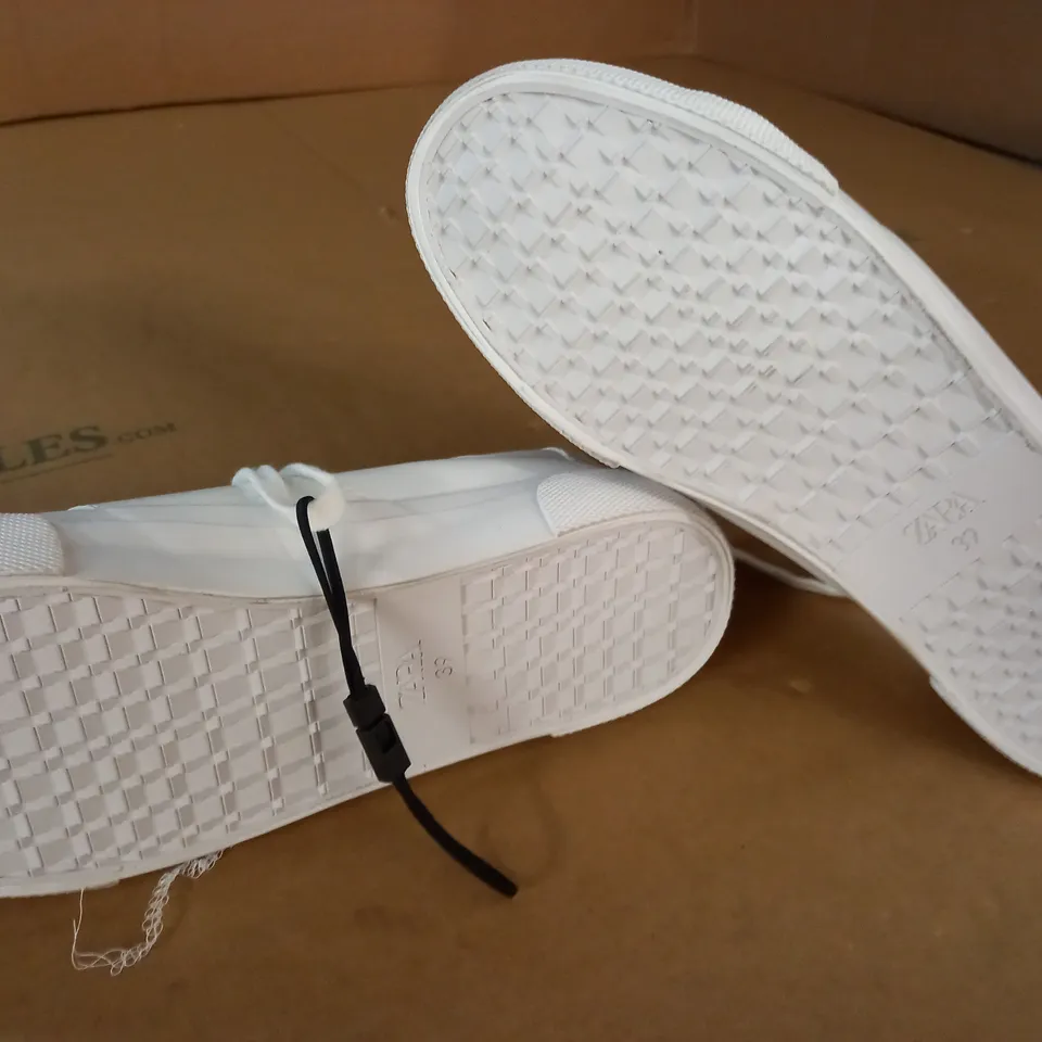 PAIR OF ZARA WHITE TRAINERS - UK 6