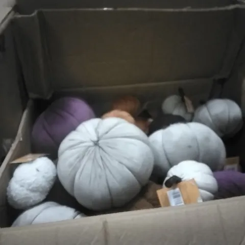 PALLET OF MIXED HALLOWEEN STOCK
