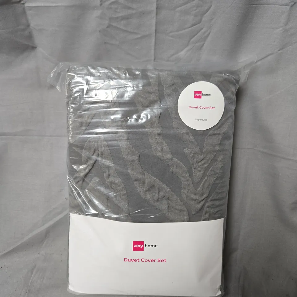 ZEBRA JACQUARD DUVET COVER SET - CHARCOAL - SUPER KING