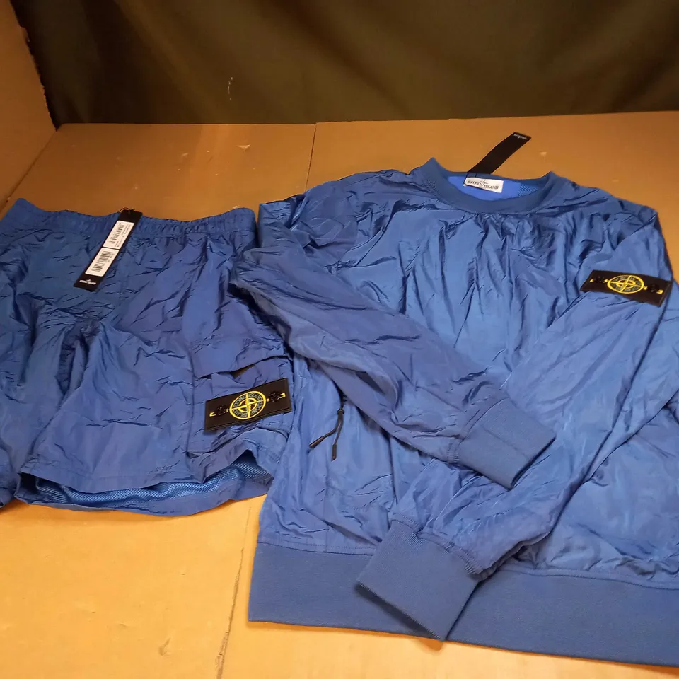 MENS STONE ISLAND MATCHING JACKET AND SHORTS SIZE L