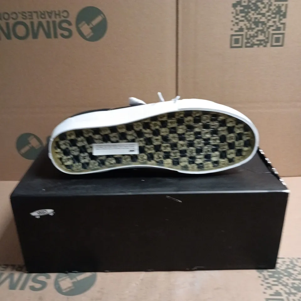 VANS SK8-HI REISSUE MASTERMIND JAPAN BLACK HIGH-TOP TRAINERS – UK 9