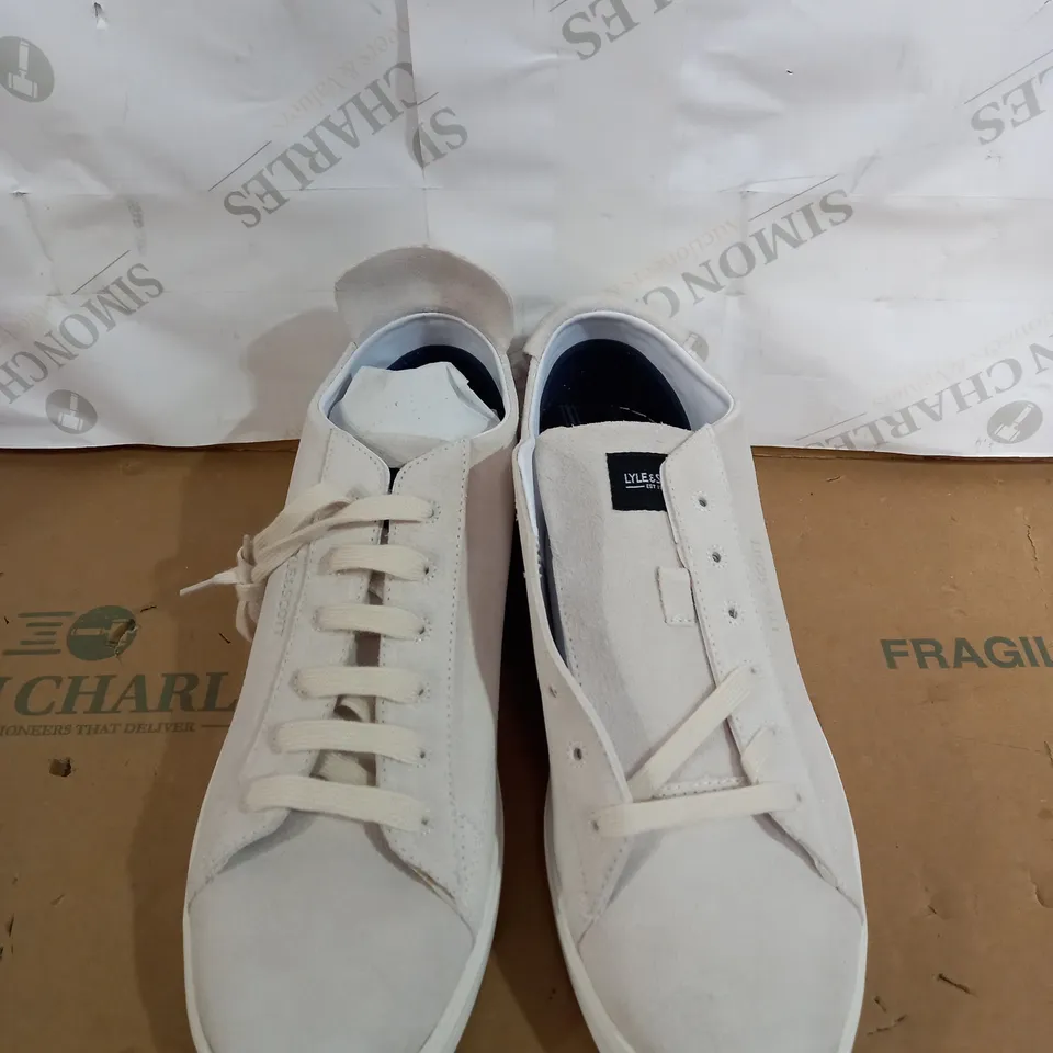 LYLE AND SCOTT OFF WHITE TRAINERS SIZE 12