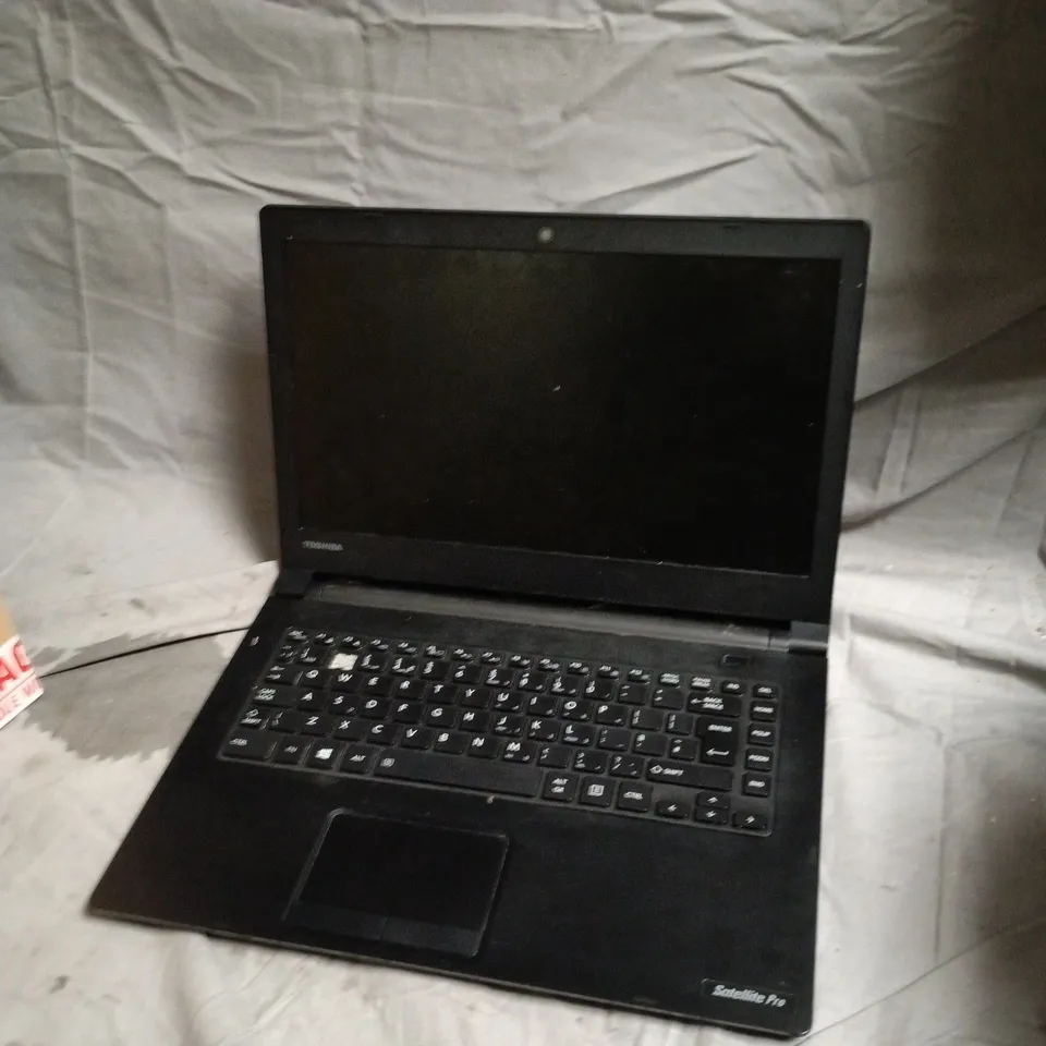 TOSHIBA SATELLITE PRO R40-C LAPTOP