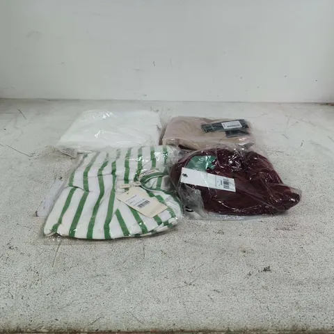 BOX OF APPROXIMATELY 20 ASSORTED CLOTHING ITEMS TO INCLUDE LA MAREY, CHARLOTTE WEST, EMRECO ETC