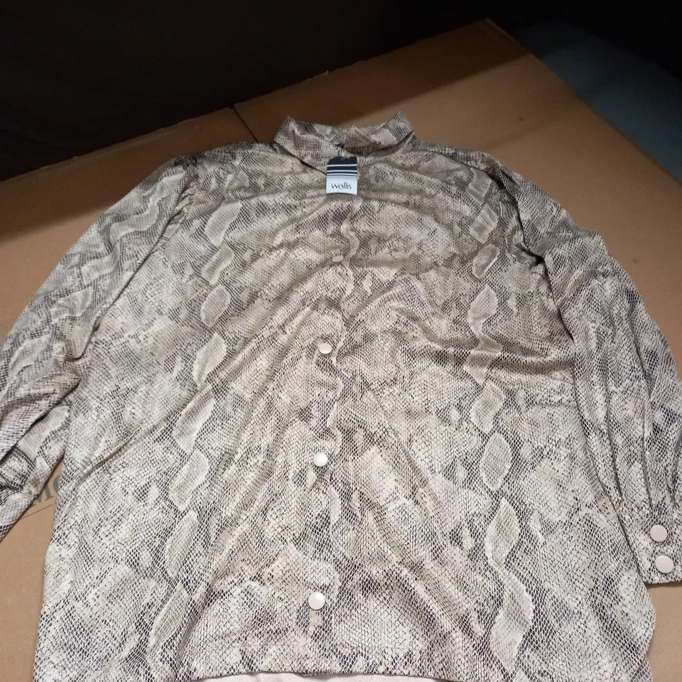 WALLIS SNAKE PRINT SUEDETTE POPPER SHIRT - SIZE 14