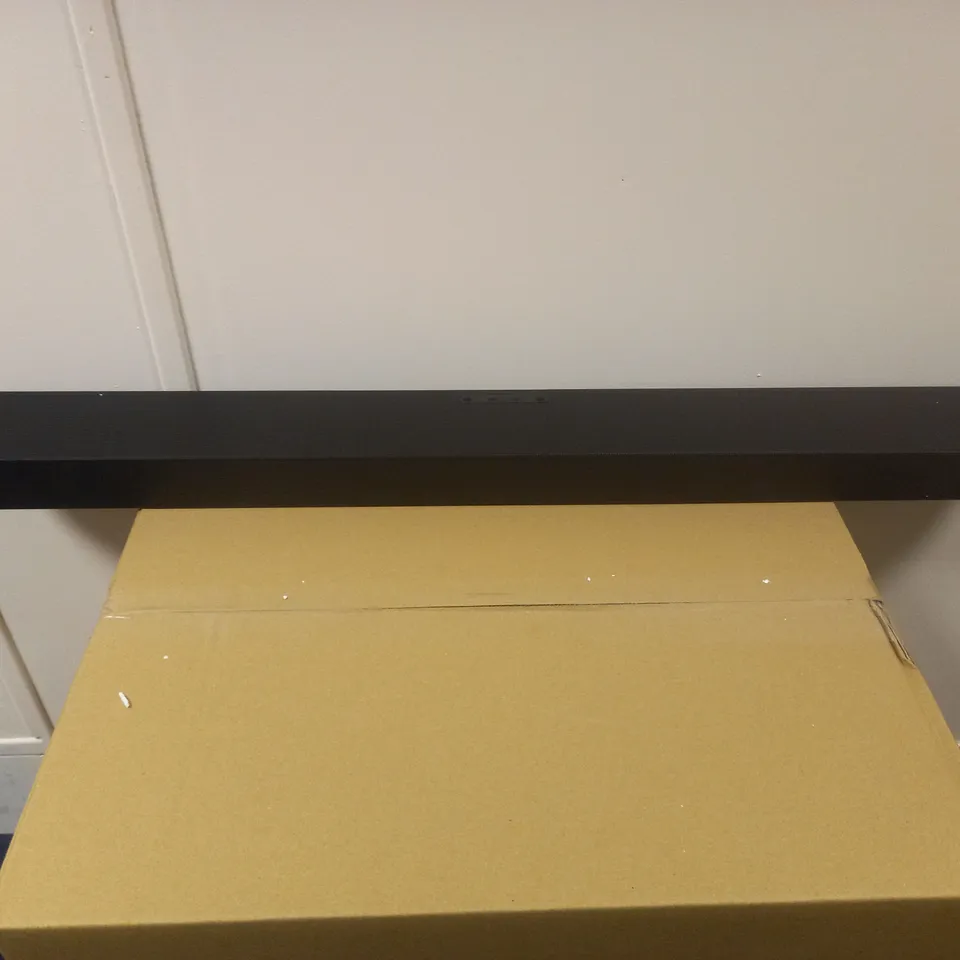 BOXED SAMSUNG Q600 B SOUNDBAR AND SUBWOOFER - COLLECTION ONLY 