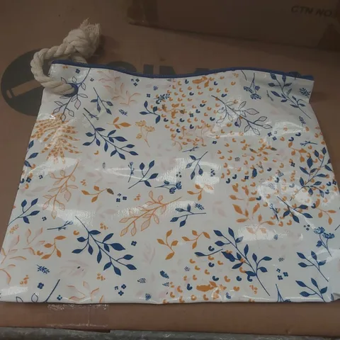 BOX CONTAINING APPROXIMATELY 200x BIRCHBOX MAKEUP BAGS