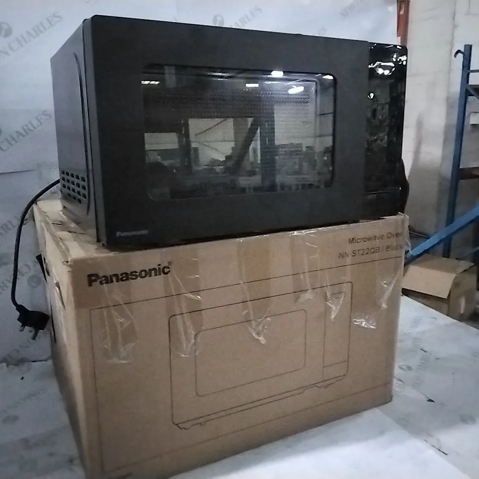 BOXED PANASONIC MICROWAVE OVEN NN-ST22QB BLACK