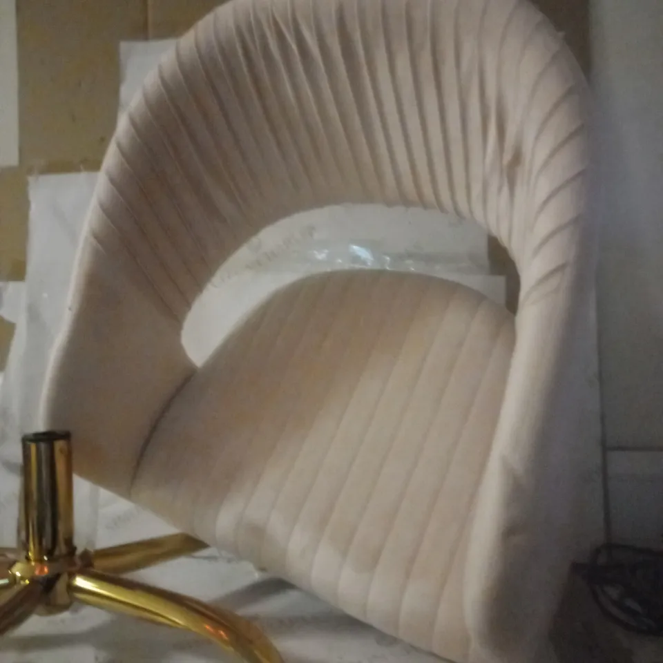 BLUSH VELVET DESK CHAIR