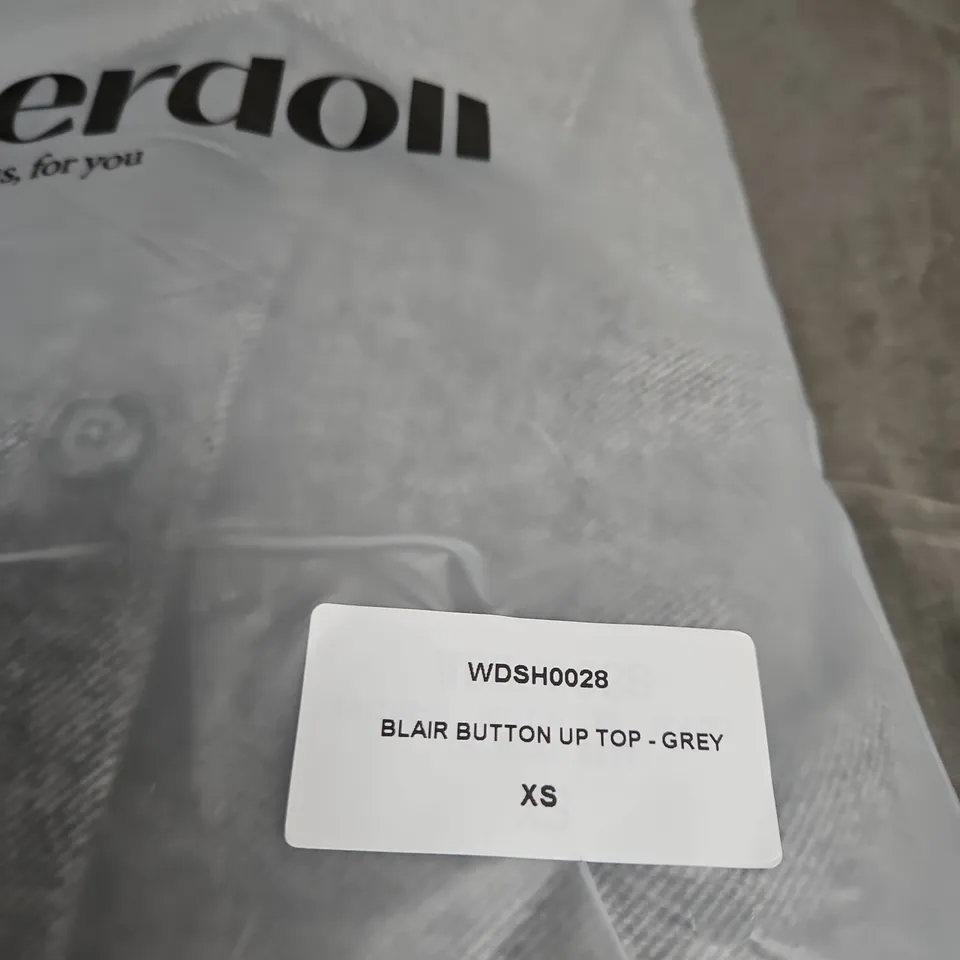 WANDERDOLL BLAIR BUTTON UP TOP – GREY, UK 6 (XS) (WDSH0028)