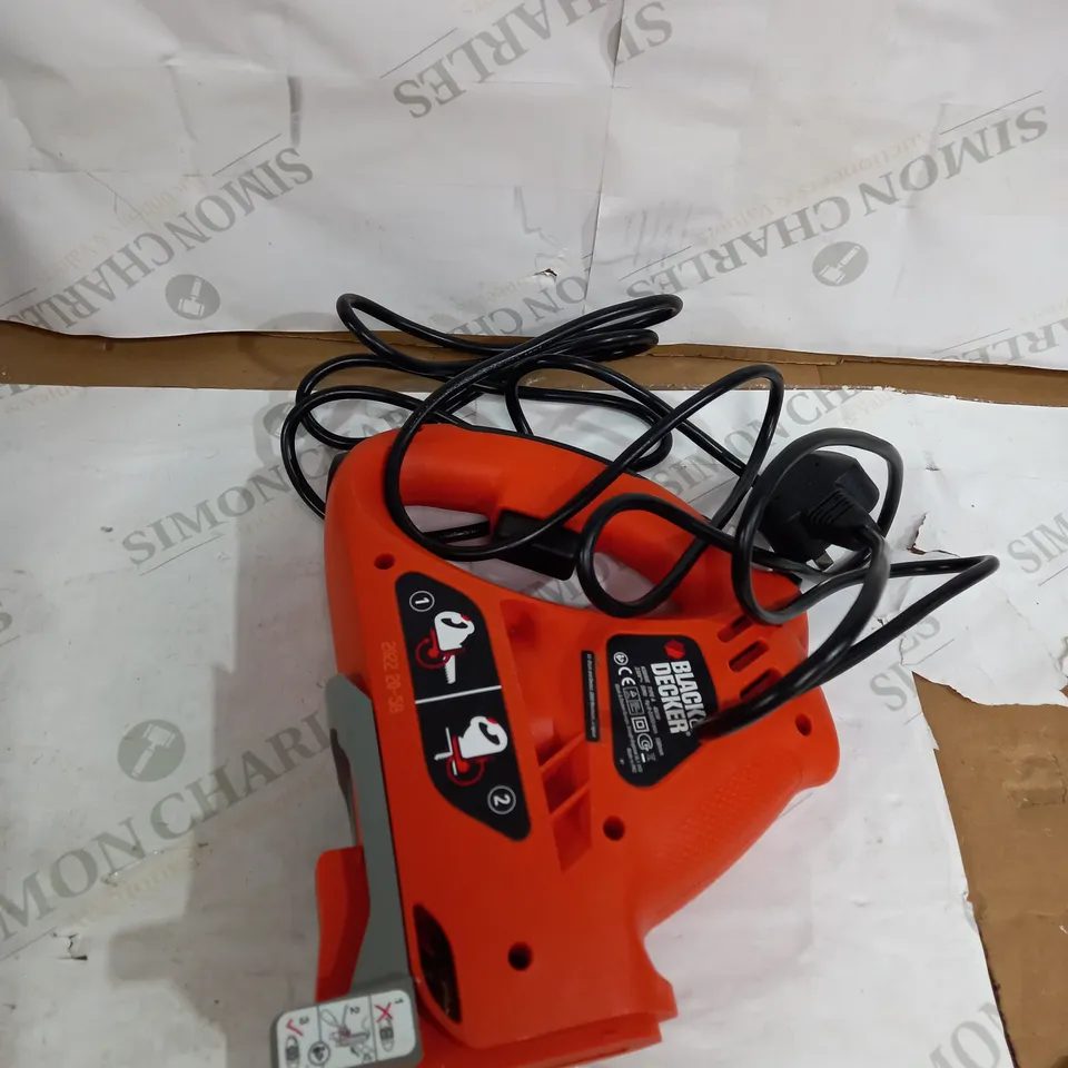 BLACK & DECKER SCORPION POWERED HANDSAW