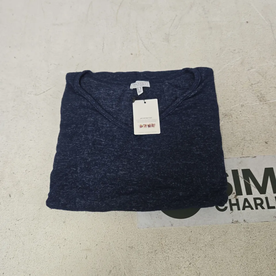 BOX OF APPROXIMATELY 20 ASSORTED CLOTHING ITEMS TO INCLUDE: TAMSY BLUE BLOUSE