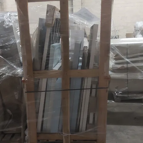 PALLET CONTAINING APPROXIMATELY 15x BRANDED SHOWER TRAYS