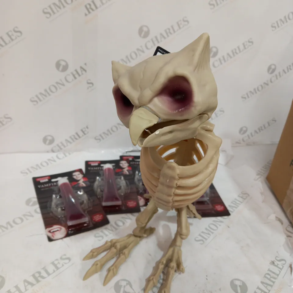 SKELETON ANIMAL AND 4 X VAMPIRE KITS 