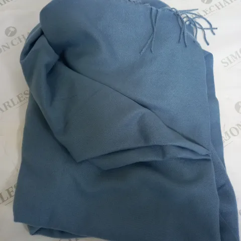CASHMERE SCARF IN LIGHT BLUE