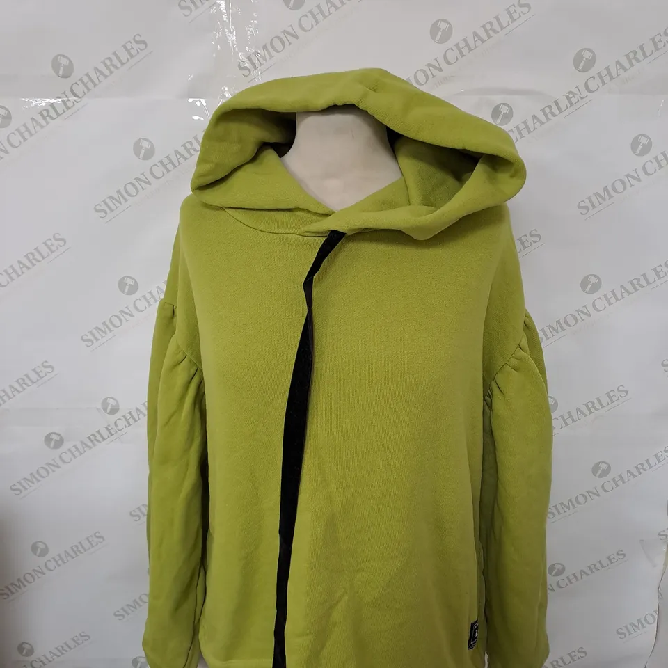 LEVIS CASUAL HOODIE SIZE L
