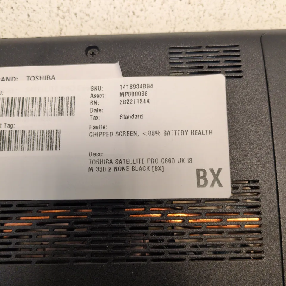 TOSHIBA SATELLITE PRO C660 LAPTOP – BLACK – UK KEYBOARD (FAULTY: CHIPPED SCREEN; BATTERY HEALTH <80%)