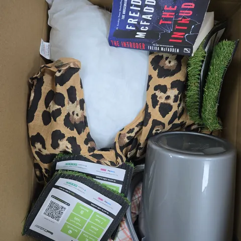APPROXIMATELY 15 ASSORTED HOUSEHOLD PRODUCTS TO INCLUDE BUCKET, BOOKS, CLOTHING ETC