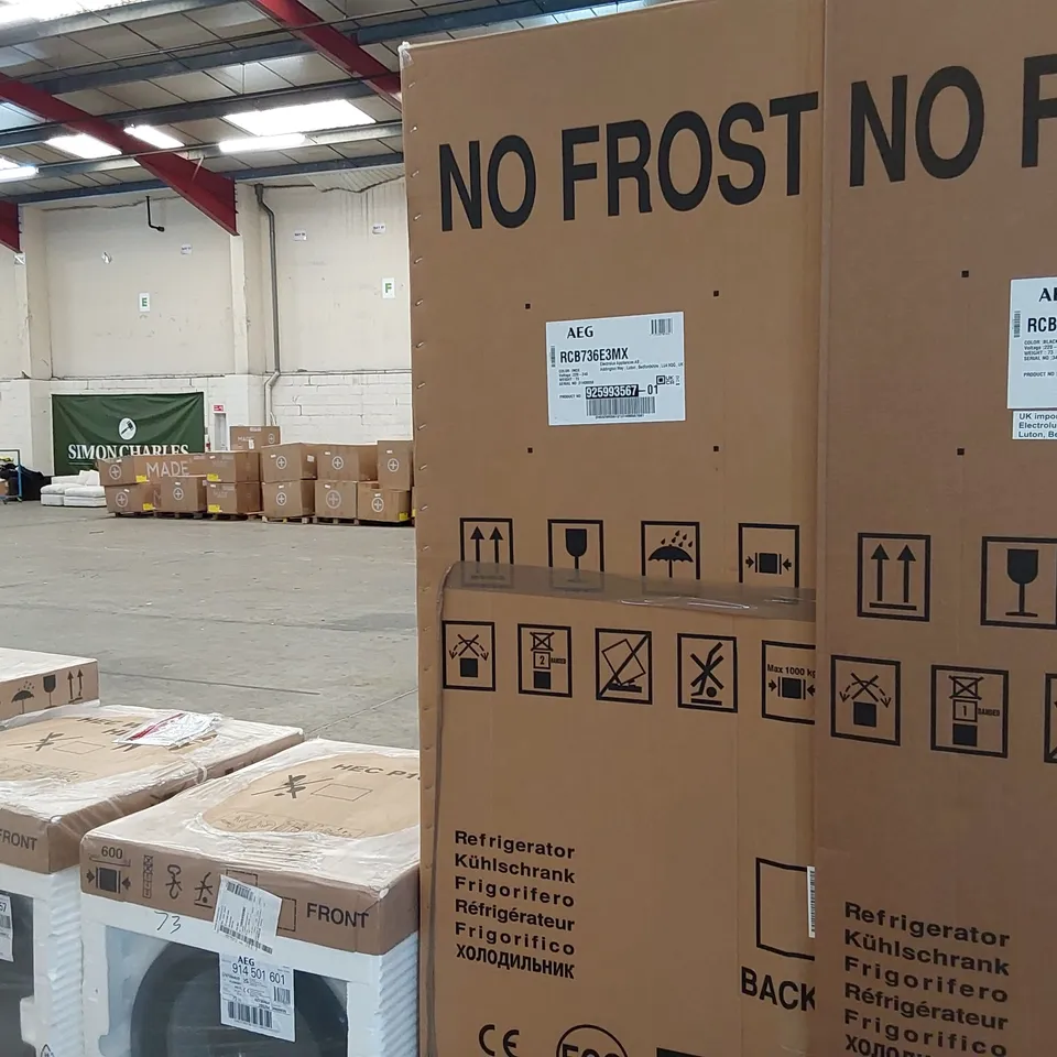 AEG 7000 ULTRAFRESH+ RCB732E3MX 60/40 NO FROST FRIDGE FREEZER - STAINLESS STEEL - E RATED