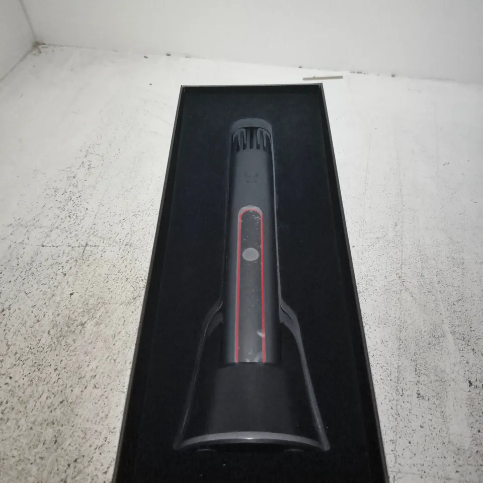 BOXED THE BEARD STRUGGLE CARBON X PRO HEATED BEARD STRAIGHTENER