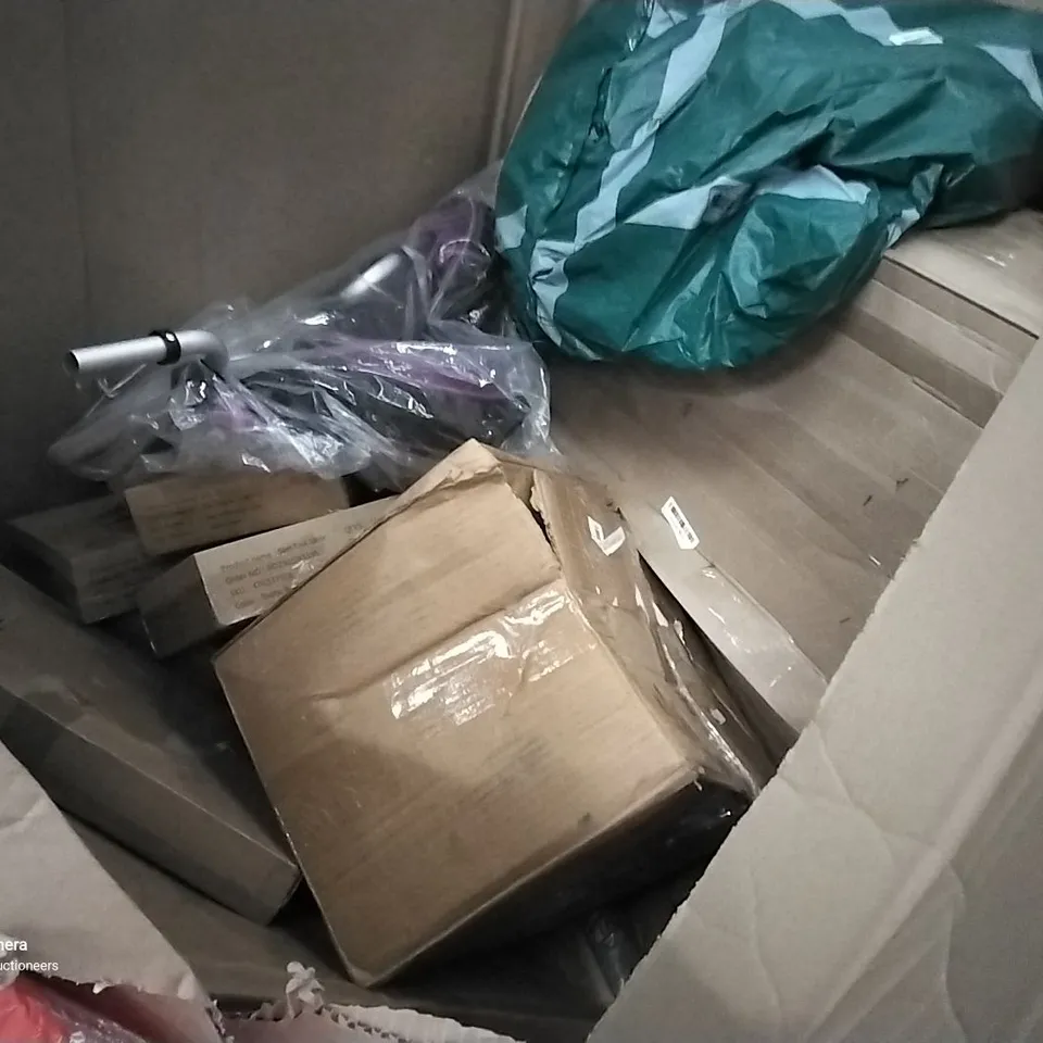 PALLET OF ASSORTED ITEMS INCLUDING 2.7M TELESCOPIC PARASOL,  BADMINTON SET, SLIM END TABLE, POPUP PLAY SET, BEIGE PARASOL 