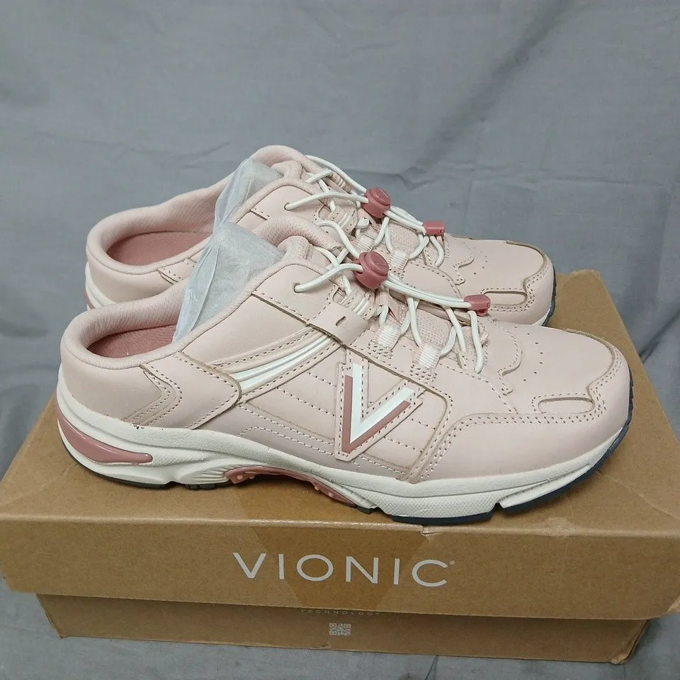 BOXED PAIR OF VIONIC 23 WALK LOAFER MULES IN CAMEO ROSE SIZE 5