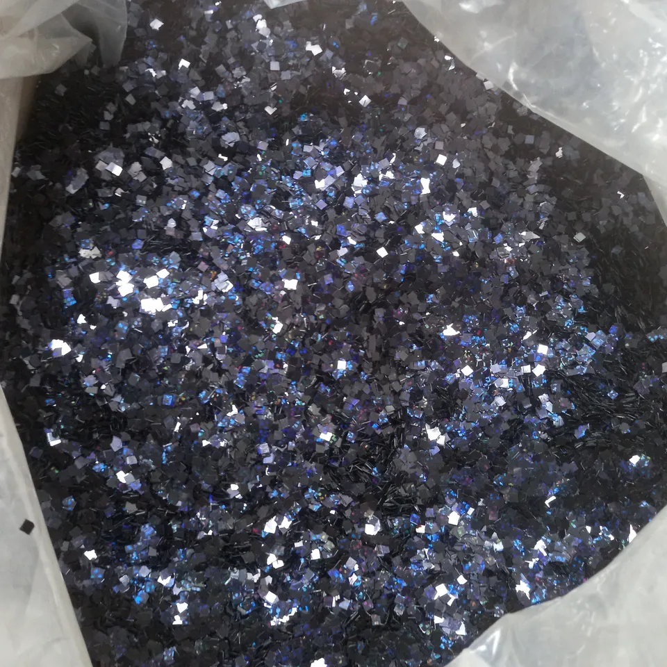 APPROXIMATELY 12 BOXES OF ASSORTED GLITTERS IN VARIOUS COLOURS AND SHAPES TO INCLUDE RED, GREEN, SPACE BLUE, ETC - COLLECTION ONLY