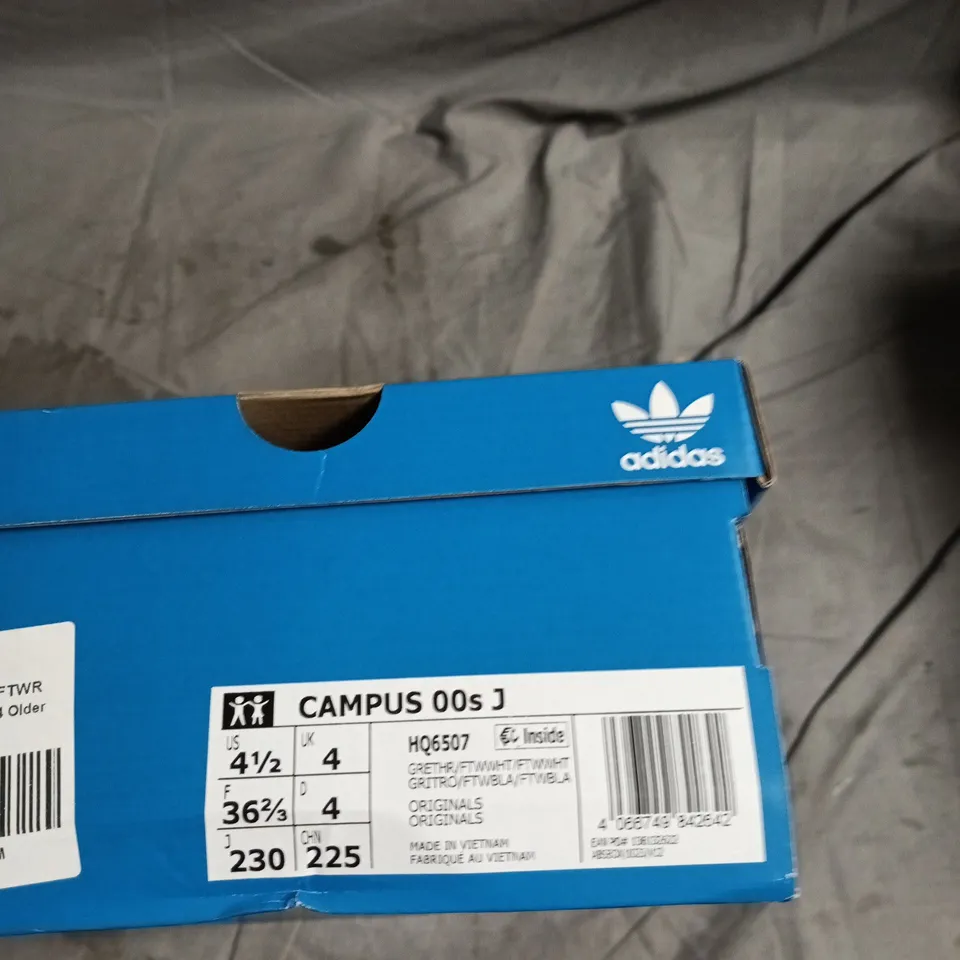 ADIDAS CAMPUS SNEAKERS – GREY/WHITE, UK 4