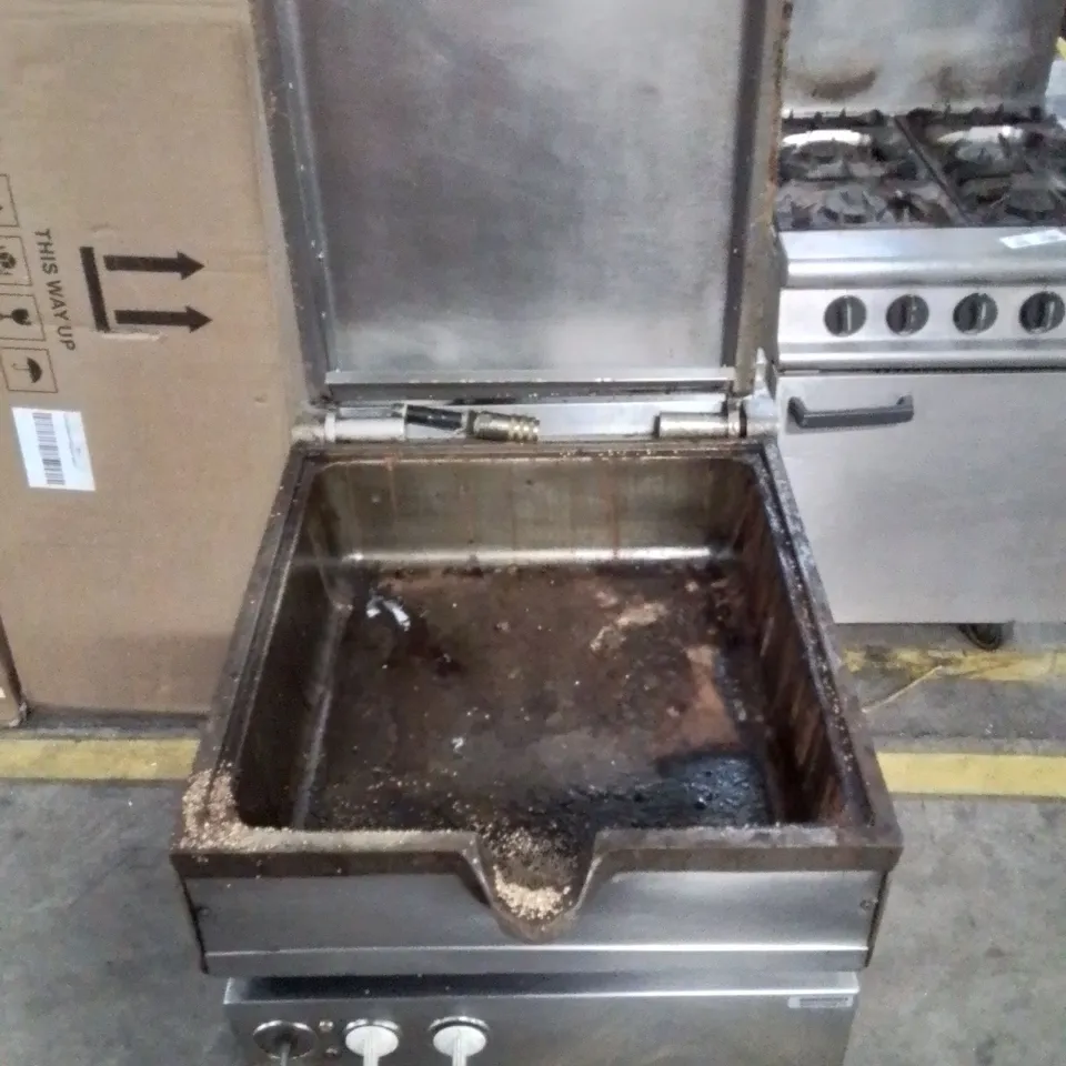 COMMERCIAL FALCON BRATT PAN