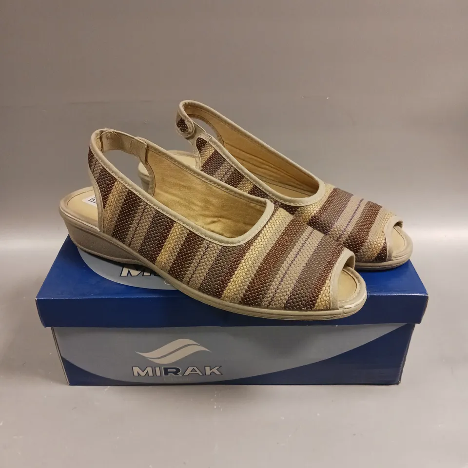 BOXED PAIR OF MIRAK CLASSIC CARLA OPEN TOE SHOES IN BROWN - 7.5