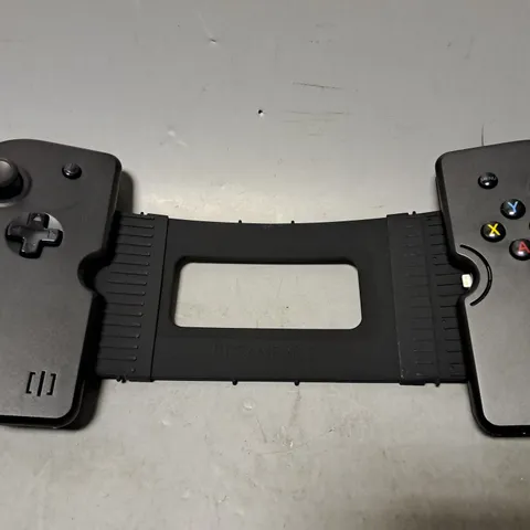 BOXED GAMEVICE IPAD CONTROLLER 