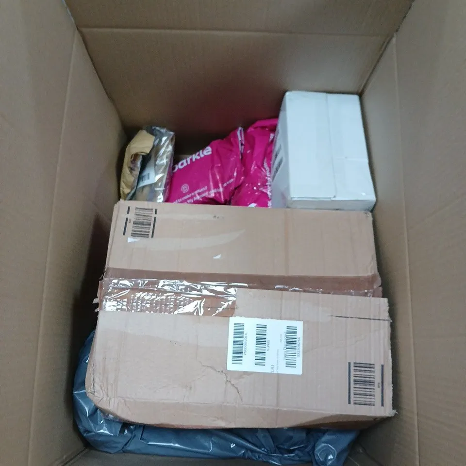 BOX OF APPROXIMATELY 10 ASSORTED HOUSEHOLD ITEMS TO INCLUDE - COOL MAKER BRACELET KIT - L'OREAL DUO - LEGO CITY WHEEL LOADER - ETC