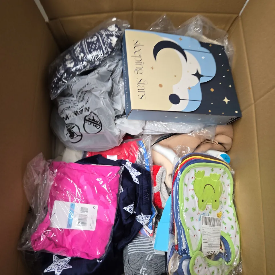 BOX OF APPROXIMATELY 35 ASSORTED KIDS CLOTHING ITEMS TO INCUDE - BAG, PYJAMAS, DRESS, ETC