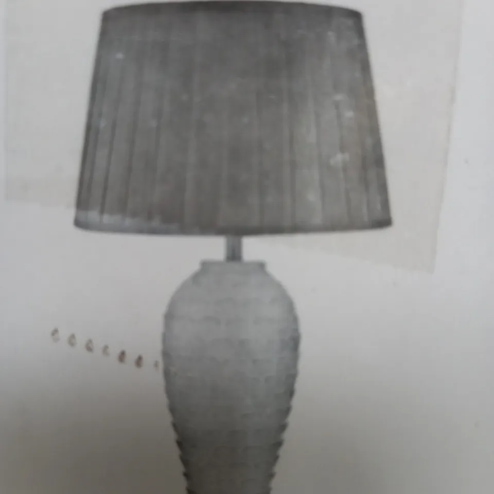 DAYNA TABLE LAMP, CREAM BASE ONLY