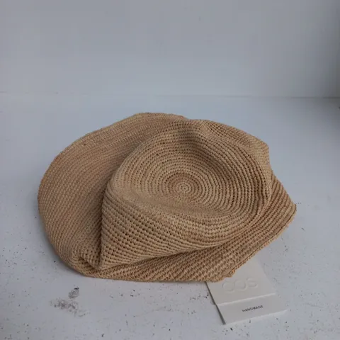 COS BEIGE KNIT HAT – HANDMADE